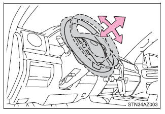 Adjusting the steering wheel and mirrors